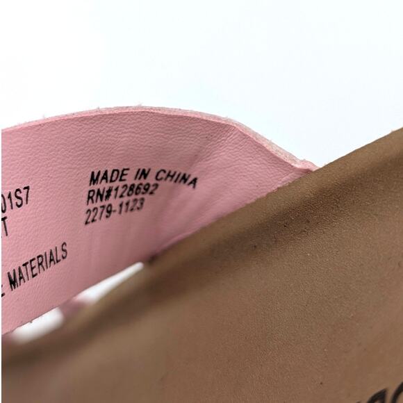 Steve Madden Jbeached Flat Sandal Slip-On Big Kids Pink Size US2 EU33 - Picture 11 of 13